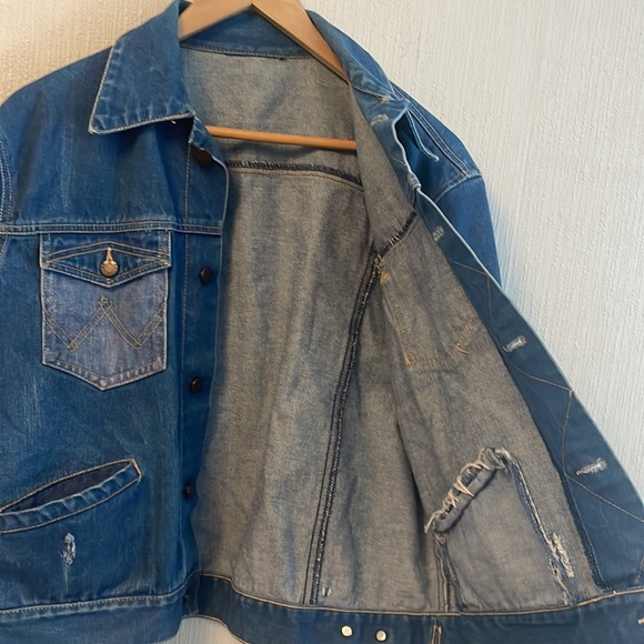 John Wayne Denim Jacket - Picture 2 of 4